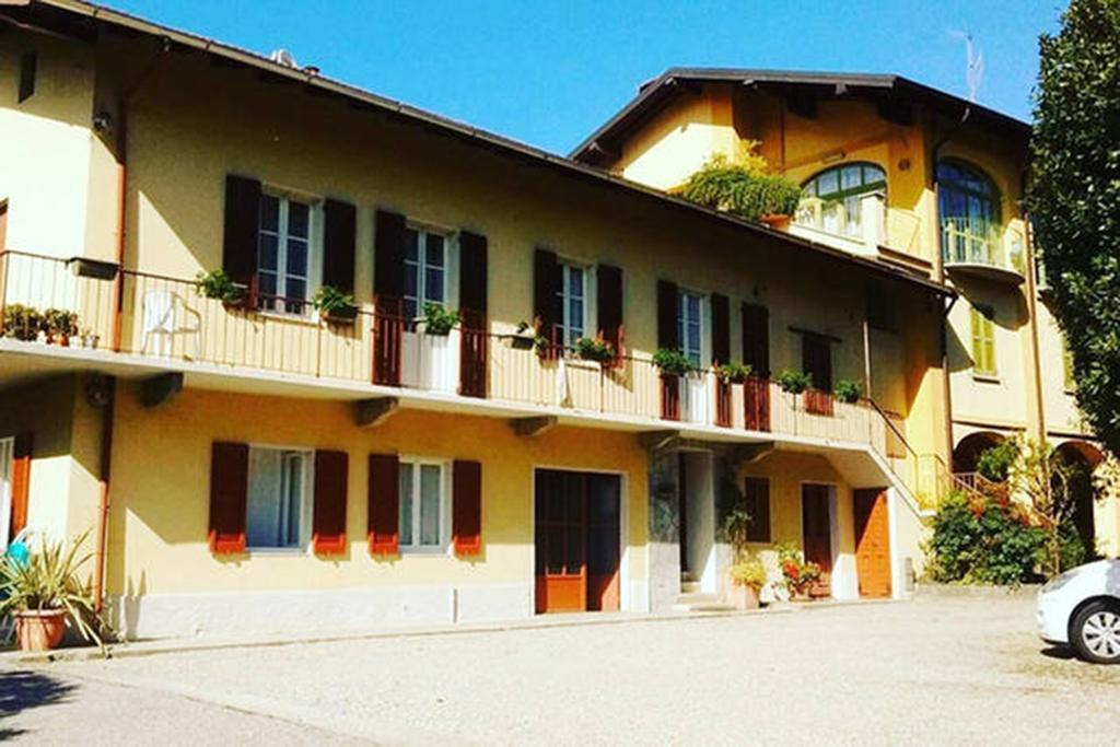 Apartment Piccolo Borgo Castelveccana Екстериор снимка