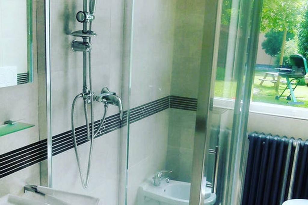 Apartment Piccolo Borgo Castelveccana Екстериор снимка