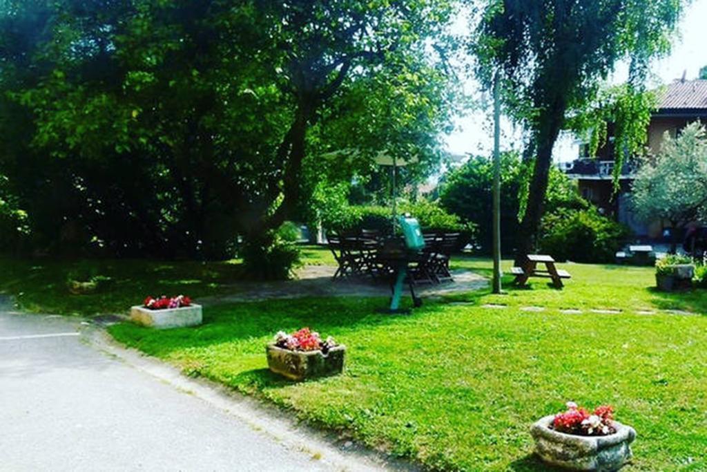 Apartment Piccolo Borgo Castelveccana Екстериор снимка